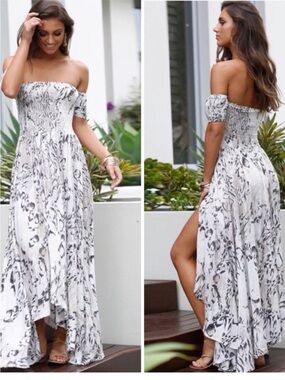 Off-Shoulder White and Black Print Maxi Dress Size Large NWOT